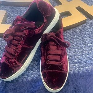 NWOT Rebecca Minkoff crush velvet tennis shoes